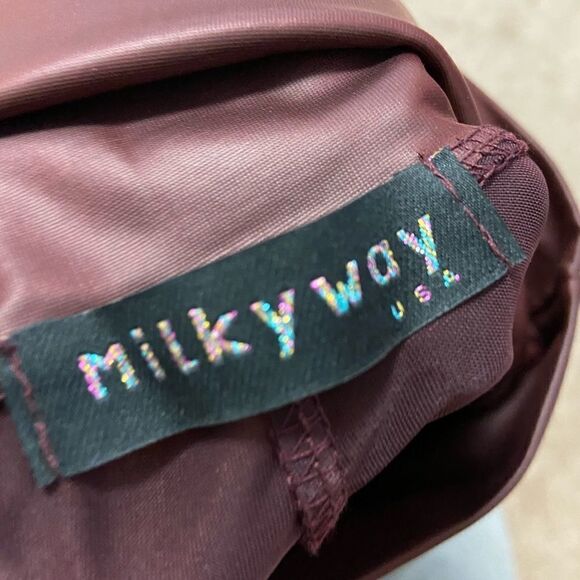 Milky Way High Waisted Burgundy Waxy Leggings - Picture 3 of 3